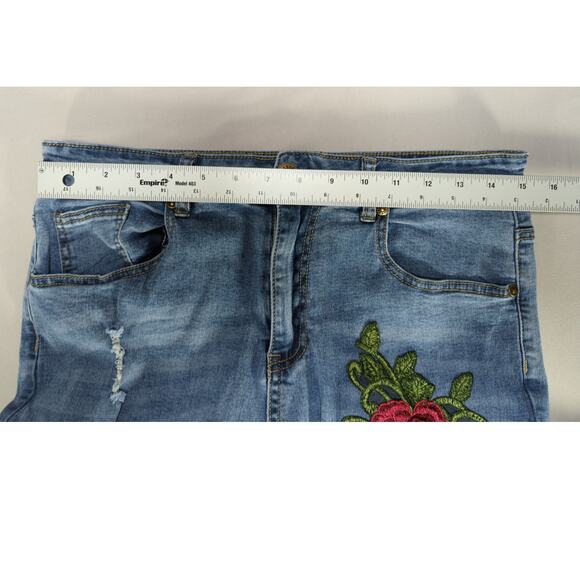 Masseys Rose Embroidered Distressed Skinny Jeans Blue Denim Size 14 - Picture 8 of 16